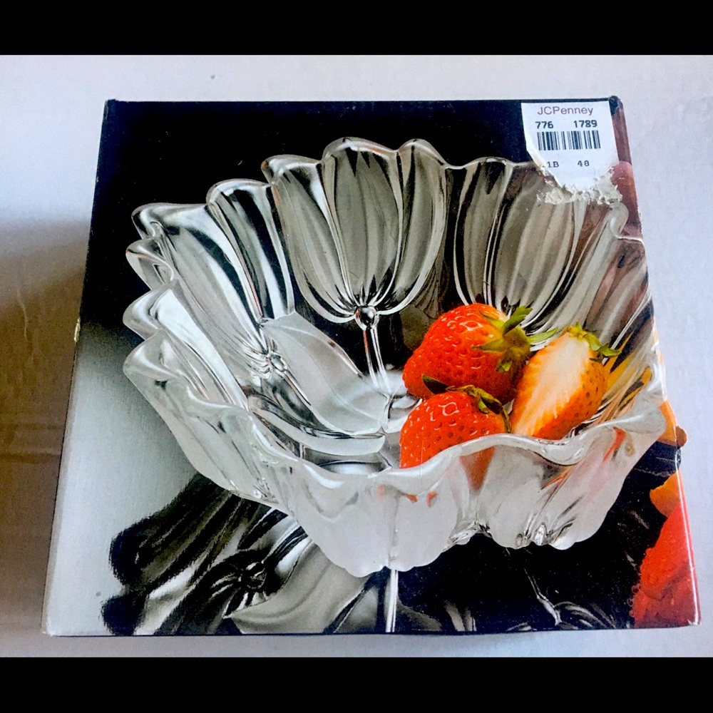 Mikasa Crystal Tulips Satin Individual Bowl 7"